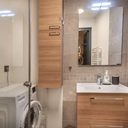 Apartment Chalende 12 : Au Coeur Du Village Et A 200m Des Pistes